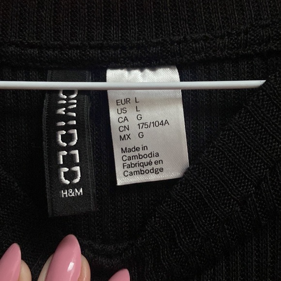 H&M crop top - Picture 2 of 4